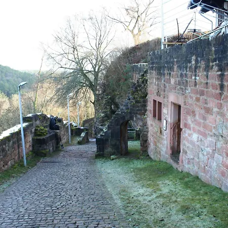 Ferienwohnung Loewenburg Lemberg Exterior photo